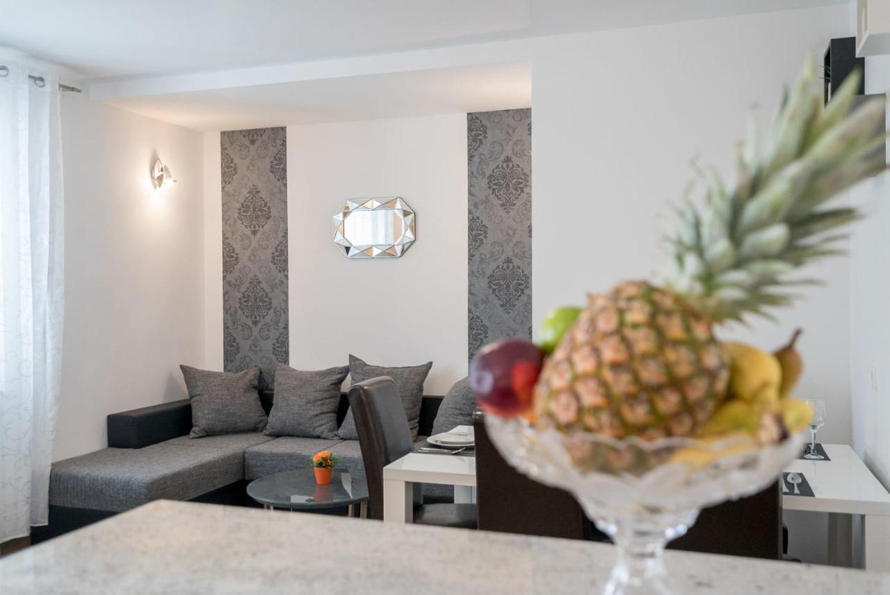 Apartment Anteo Free Parking สปลิท ภายนอก รูปภาพ