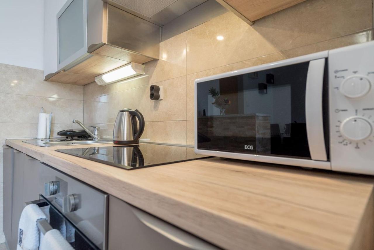 Apartment Anteo Free Parking สปลิท ภายนอก รูปภาพ